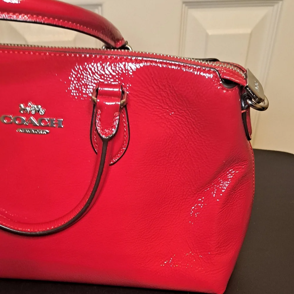 Coach Crinkle Crossbody Bag NWOT 2 charms
